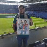 Entrega de la ilustración del ascenso del RCD Espanyol por Yen San