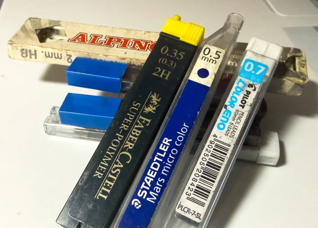 Portaminas y tipos de minas utilizados por Yen San.